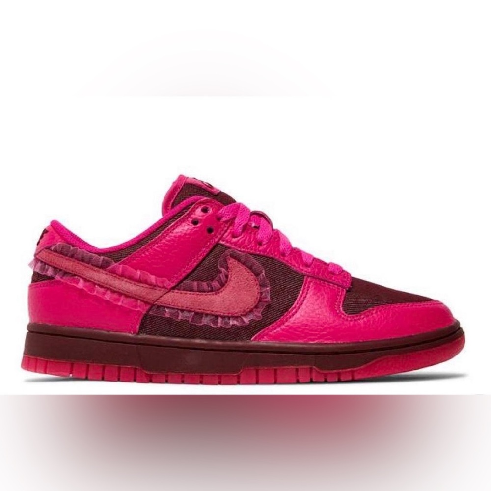 Valentine’s Day dunks